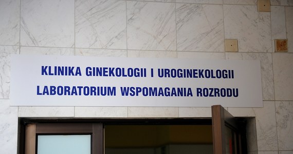 Do prokuratury w Szczecinie wpłynęło zawiadomienie z Ministerstwa Zdrowia w sprawie możliwości popełnienia błędu lekarskiego w laboratorium in vitro w Policach. Jak dowiedziała się reporterka RMF FM Aneta Łuczkowska, nowych faktów, na które czekali śledczy, w zawiadomieniu nie ma. 