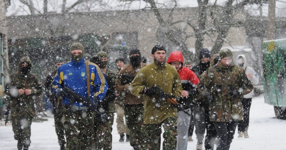 W marcu Amerykanie zaczną szkolić ukraińskich żołnierzy - poinformował w Kwaterze Głównej Wielonarodowego Korpusu Północno-Wschodniego w Szczecinie dowódca wojsk USA w Europie gen. Frederick B. Hodges. "30 tysięcy amerykańskich żołnierzy w każdej chwili może wspomóc kraje NATO na wschodzie Europy" - mówił.