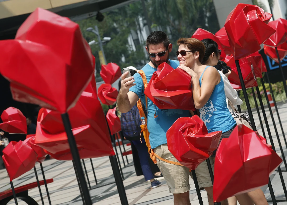 14 lutego to święto zakochanych i to bez względu na to, ile mają lat. Miłość nie patrzy przecież w metrykę. Walentynki mają po równo wielu przeciwników, jak i zwolenników. My zaliczamy się do tych drugich. I choć uważamy, że w miłości liczy się każdy dzień, ten chcemy uczcić w sposób wyjątkowy. 
