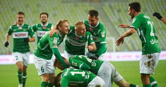Lechia zasłużenie pokonała na PGE Arenie Wisłę Kraków 1:0 w drugim meczu inauguracyjnej kolejki rundy rewanżowej piłkarskiej ekstraklasy. Tym samym gdańszczanie zrewanżowali się gościom za poniesioną 17 sierpnia wyjazdową porażkę 1:3.