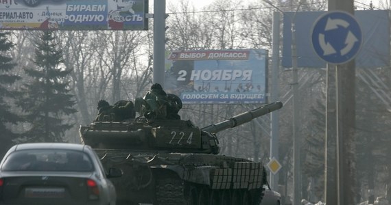  Obowiązujący od północy z soboty na niedzielę rozejm na wschodzie Ukrainy jest generalnie przestrzegany, z wyjątkiem takich miast jak Debalcewe i Ługańsk - poinformowała Organizacja Bezpieczeństwa i Współpracy w Europie. Szef misji OBWE na Ukrainie Ertugrul Apakan oświadczył, że "szereg przypadków naruszenia rozejmu zanotowano w rejonie Debalcewe i Gorłówki" oraz że "około godz. 1.45 czasu lokalnego w Ługańsku słyszano kanonadę artyleryjską". 