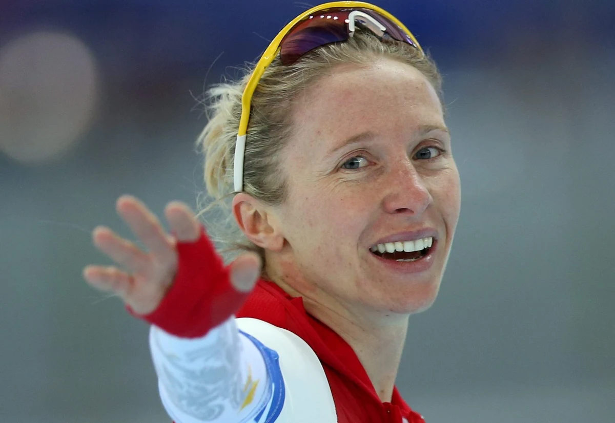 "To nie był sezon, w którym postanowiłam iść va banque, wszak do igrzysk są trzy lata, a mimo to uzyskałam najlepsze wyniki w karierze. Indywidualnie to moje najlepsze mistrzostwa świata w karierze” – mówiła po występie w holenderskim Heerenveen Luiza Zlotkowska. Polka powtórzyła wynik z wyścigu na 3000 m i była dziewiąta na dwukrotnie krótszym dystansie.