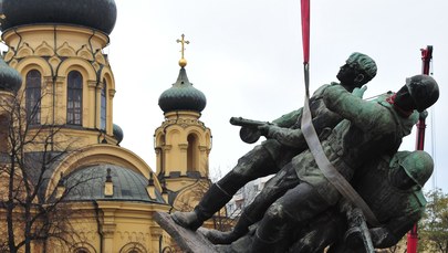 Pomnik "Czterech Śpiących" nie wróci na warszawską Pragę