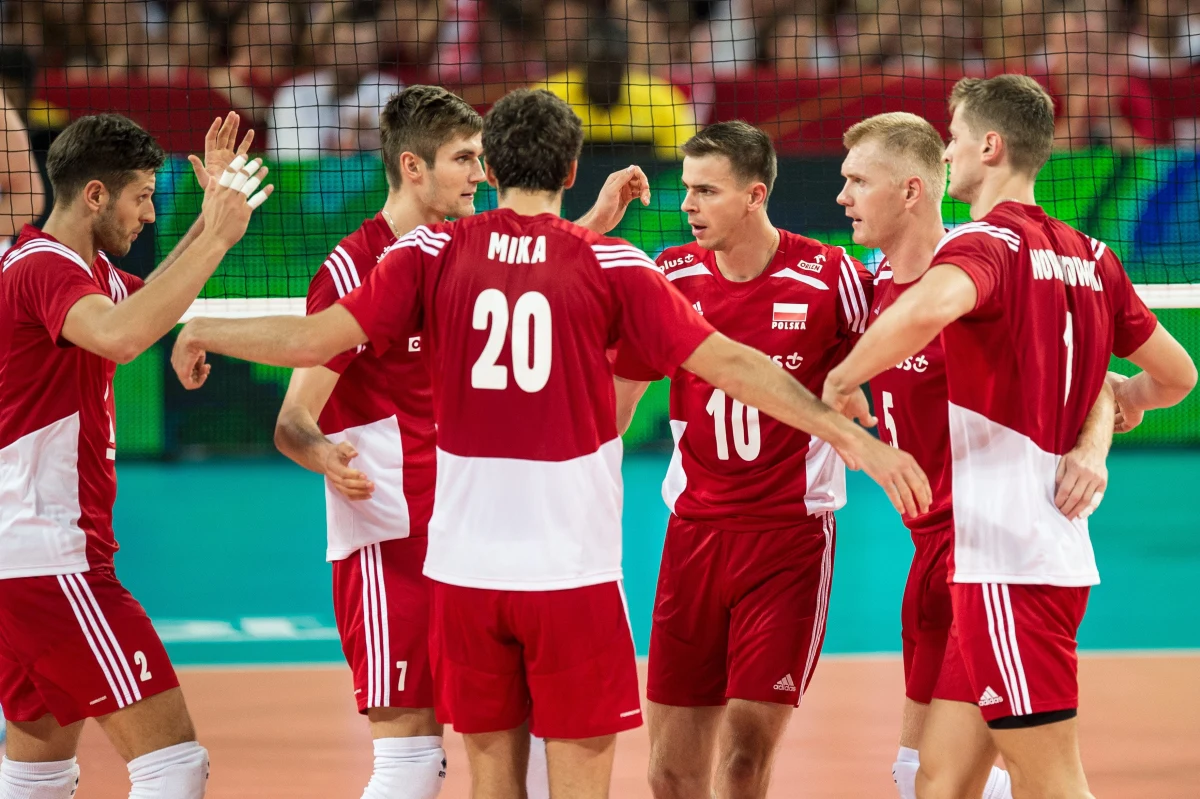 Belgia, Białoruś i Słowenia lub Portugalia - to rywale reprezentacji Polski siatkarzy w tegorocznych mistrzostwach Europy, które odbędą się w Bułgarii i Włoszech. Biało-czerwoni w fazie grupowej zagrają w Warnie. Uroczysta ceremonia losowania odbyła się w Teatrze Narodowym w Sofii. Europejski czempionat rozpocznie się 9 października i potrwa przez 9 dni.