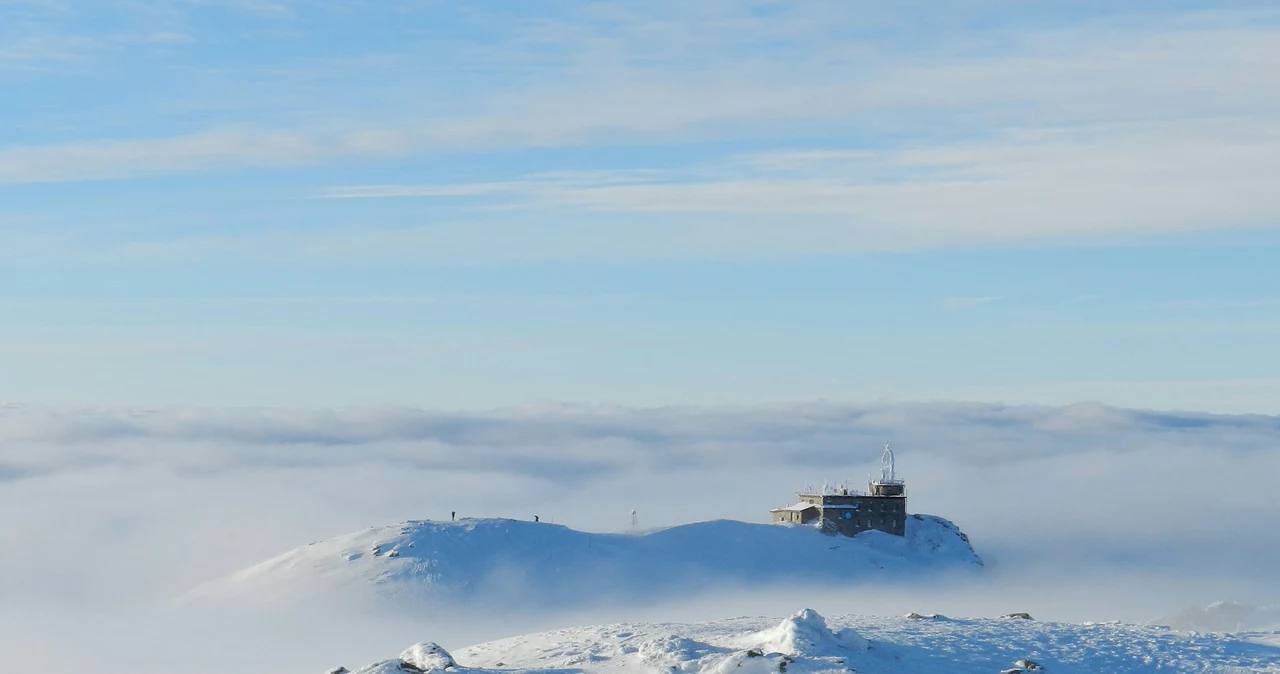 Tatry, Kasprowy Wierch ponad morzem mgieł. 