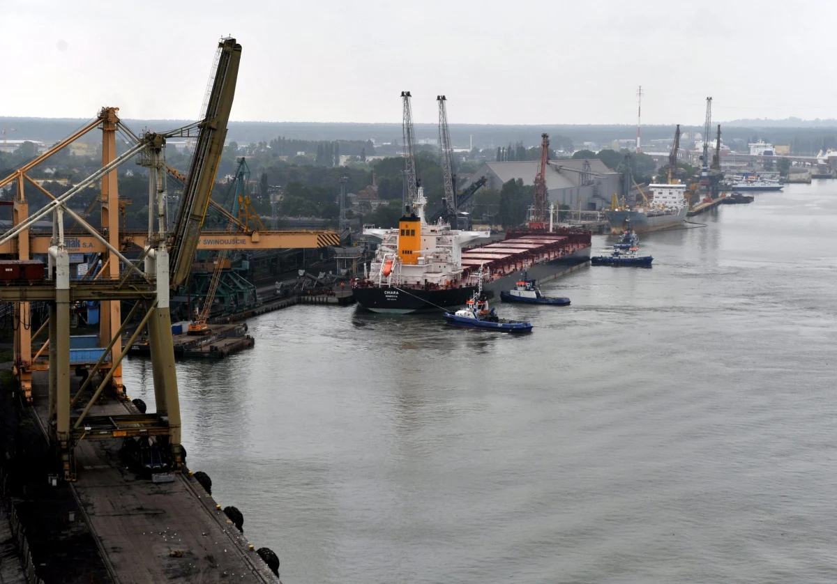 Wypadek na kanale portowym w Świnoujściu. Zatonął holownik, który uderzył w inną jednostkę płynącą w kierunku Szczecina. Informację o tym wypadku dostaliśmy na Gorącą Linię RMF FM. 