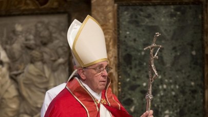 Papież wystawia na sprzedaż swoje prezenty