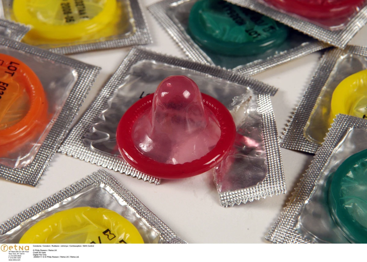 Brytyjskie dzieci mogą starać się o darmowy abonament na prezerwatywy. Już 13-latki mogą pobierać je szkołach, bibliotekach i aptekach. Ta finansowana przez brytyjską służbę zdrowia inicjatywa ma na celu obniżenie liczby ciąż u nieletnich. Na razie dotyczy tylko jednego hrabstwa - West Sussex. 