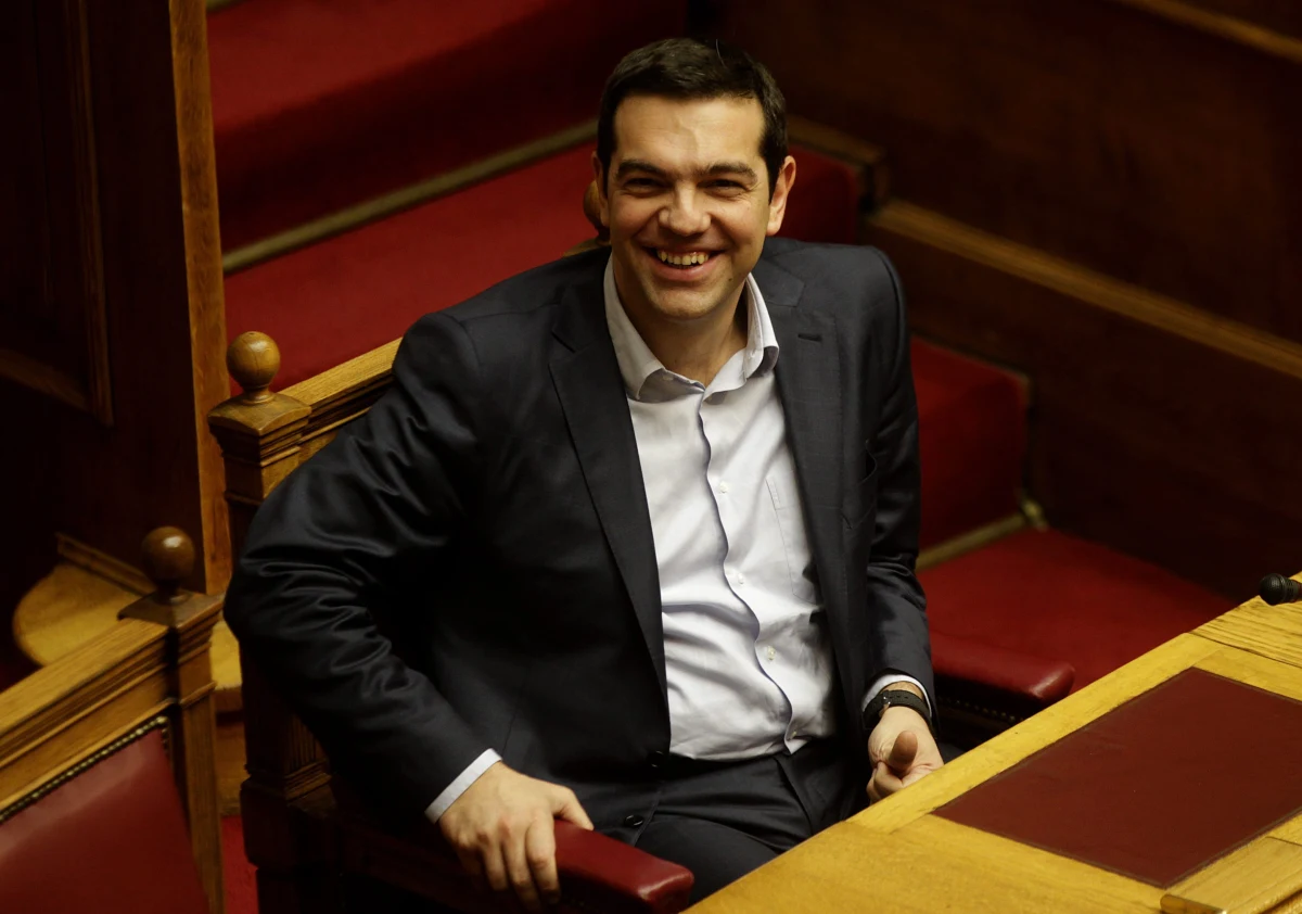 Rząd Grecji wystąpił formalnie o przedłużenie o sześć miesięcy międzynarodowego programu pomocowego, uzgodnionego ze strefą euro. Przewodniczący eurogrupy Jeroen Dijsselbloem potwierdził już, że euroland dostał taki wniosek. Według agencji Reutera, po przedłużeniu programu warunki, na których pomoc ma być udzielana, mają różnić się od obecnych zobowiązań Grecji.