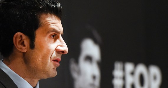 Luis Figo - to jeden z kandydatów, który powalczy w wyborach na prezydenta Międzynarodowej Federacji Piłki Nożnej. Były portugalski piłkarz zaprezentował w Londynie swój program wyborczy. Ja proponowanych przez niego zmian bym nie poparł, ale jak znam życie wykluczyć ich wprowadzenia niestety nie można.