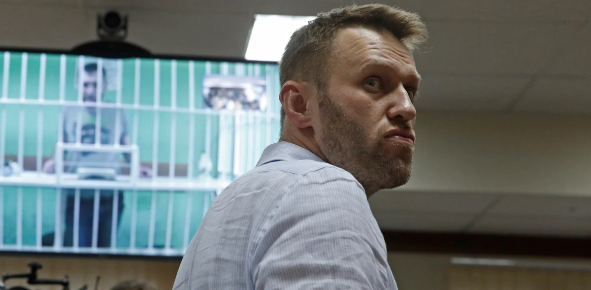 Sąd Rejonowy w Moskwie skazał jednego z liderów opozycji w Rosji Aleksieja Nawalnego na 15 dni aresztu za złamanie przepisów o zgromadzeniach, wiecach, demonstracjach, pochodach i pikietach. Sąd uznał, że aktywista nawoływał do udziału w nielegalnej akcji.