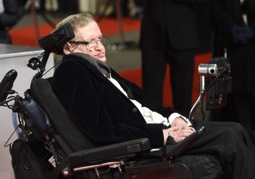 Stephen Hawking: Czarne dziury mogą być bramami do innych wszechświatów