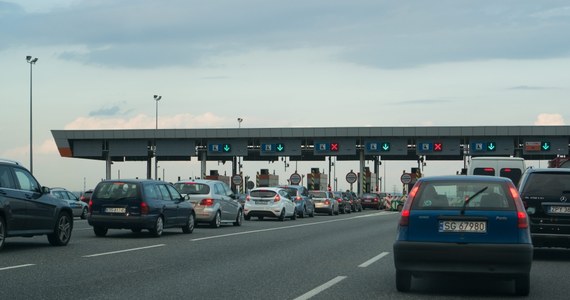 Od 1 marca wzrosną opłaty za przejazd autostradą A4 między Krakowem a Katowicami. Za pokonanie 61-kilometrowego odcinka zapłacimy 20 zł, a nie jak dotychczas 18. Podwyżce sprzeciwiają się małopolscy i śląscy posłowie – pisze w weekendowym wydaniu „Dziennik Polski”.