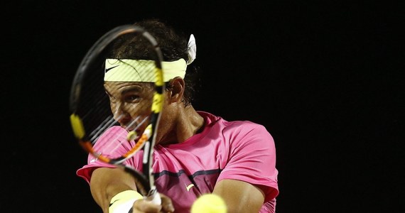 Trzeci tenisista światowego rankingu Hiszpan Rafael Nadal nie bez problemów pokonał Urugwajczyka Pablo Cuevasa 4:6, 7:5, 6:0 w ćwierćfinale turnieju w Rio de Janeiro. Mecz zakończył się o 3.21 nad ranem lokalnego czasu.