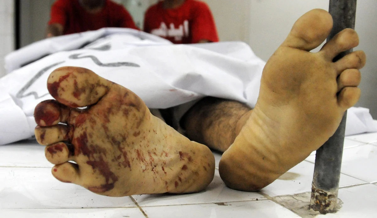 Z powodu spadających wpływów z handlu ropą naftową i antykami, Państwo Islamskie (IS) sprzedaje zwłoki swoich przeciwników. Nie cofa się przed handlem ludzkimi organami - informuje niedzielne wydanie "Frankfurter Allgemeine Zeitung" - "FAS". 