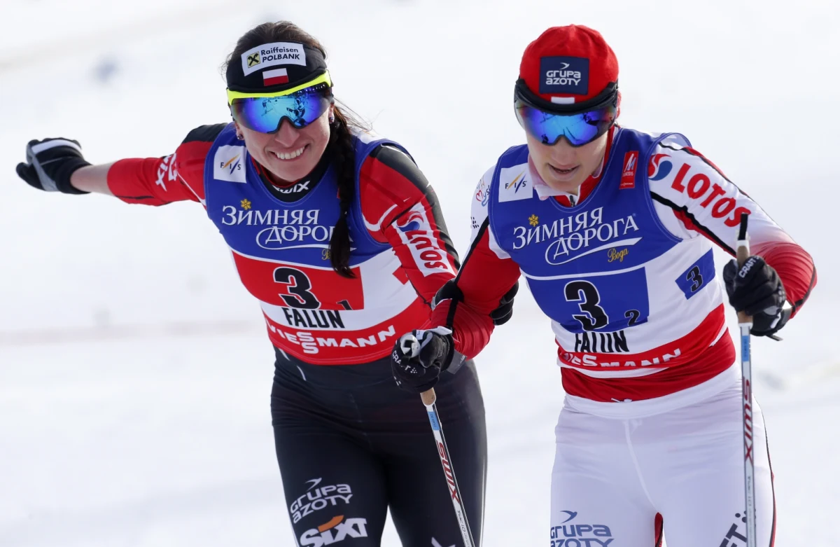 Justyna Kowalczyk i Sylwia Jaśkowiec zostały brązowymi medalistkami sprintu drużynowego w narciarskich mistrzostwach świata w Falun. Wcześniej podopieczne trenera Aleksandra Wierietielnego zajęły drugie miejsce w swoim biegu półfinałowym.