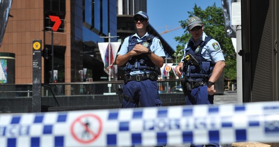 Premier Australii Tony Abbott zapowiedział zaostrzenie prawa imigracyjnego. Zmiany przedstawił ogłaszając wnioski z pierwszego raportu dotyczącego grudniowego ataku uchodźcy z Iranu na kawiarnię w Sydney.