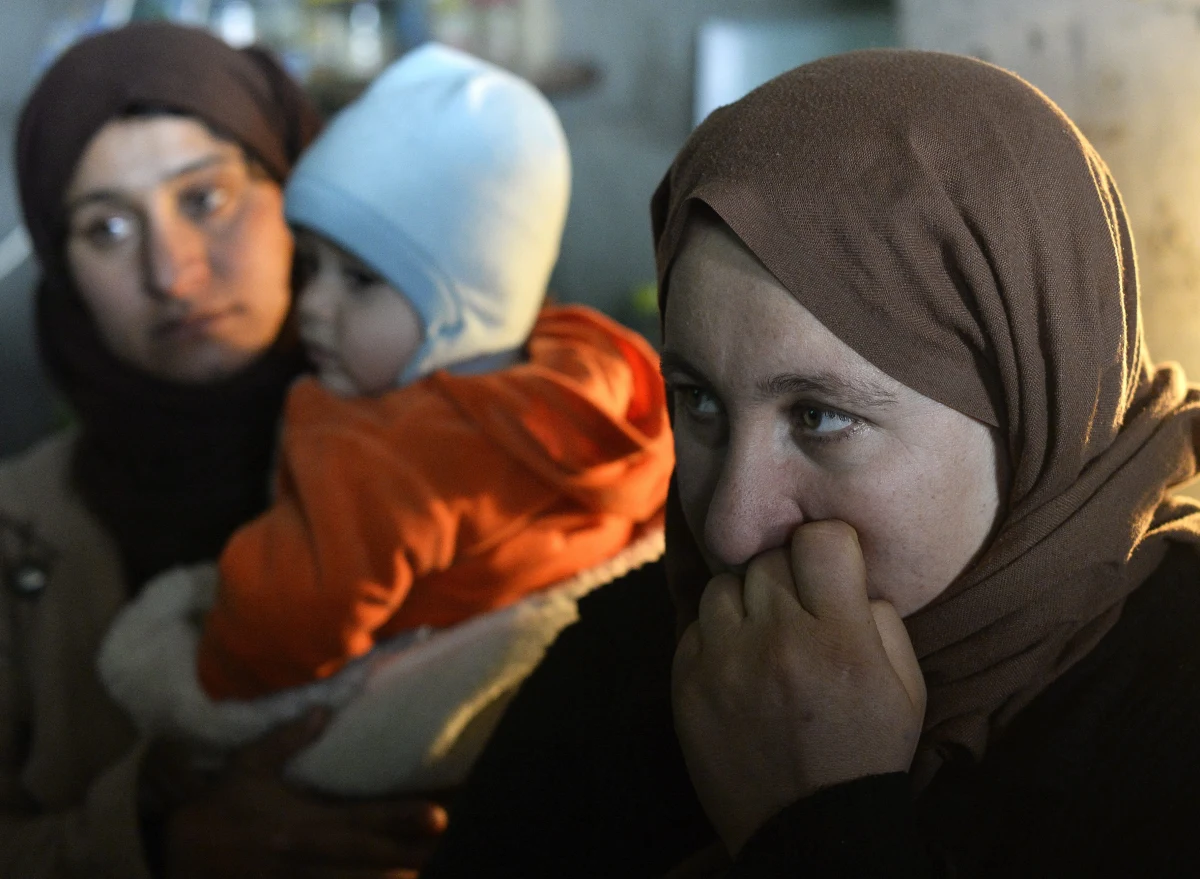 Dżihadyści z Państwa Islamskiego (IS) porwali co najmniej 90 mieszkańców z wiosek na północnym wschodzie Syrii zamieszkanych przez chrześcijan z niezależnego od Watykanu Asyryjskiego Kościoła Wschodu - podało we wtorek Syryjskie Obserwatorium Praw Człowieka.  