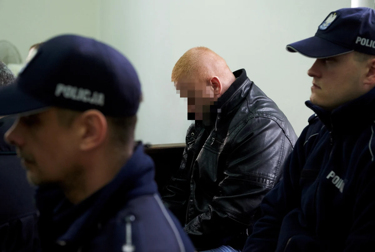 Przed sądem w Wejherowie (Pomorskie) ruszył proces Leszka F., który jadąc po pijanemu autem spowodował wypadek, którego ofiarami byli ciężarna kobieta i jej mąż. Mężczyzna był już kilkakrotnie karany za kierowanie pojazdami po alkoholu.  