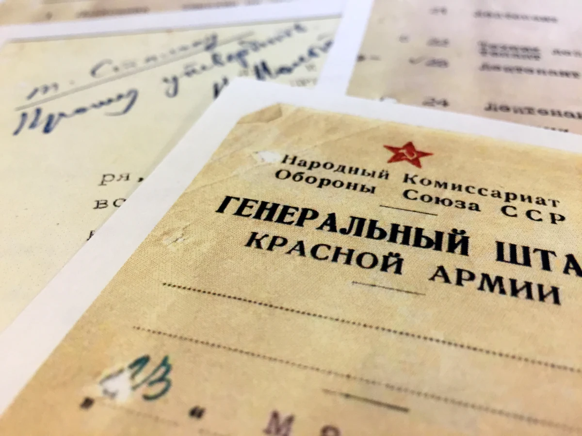 Rosjanie są niezawodni i do bólu przewidywalni. Z góry wiadomo, że przed każdym ważnym dla nas świętem lub rocznicą, podczas których czcimy bohaterów poległych w walkach z Armią Czerwoną oraz z oddziałami NKWD, wystąpią z informacją, która według nich ma charakter rewelacji, a najczęściej jest mało istotna z historycznego punktu widzenia.