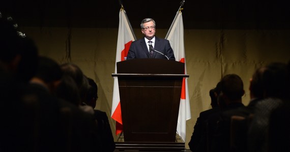 Z Japonii widać wyraźniej polskie osiągnięcia, warto dalej iść tą drogą - powiedział prezydent Bronisław Komorowski w Białymstoku, gdzie spotkał się z komitetem poparcia i z mieszkańcami. Prezydent podziękował też tym, którzy popierają jego kandydaturę.