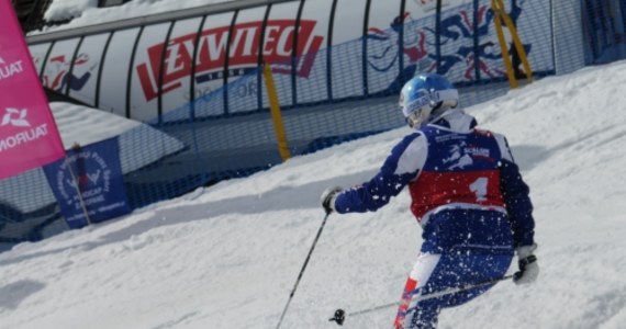 30 najlepszych alpejczyków ostatnich lat wzięło dział w maratonie narciarskiego na Polanie Szymoszkowej w Zakopanem. Każdy przejechany przez nich kilometr oznacza 100 złotych, które przeznaczone zostaną na zajęcia sportowe dla niepełnosprawnych dzieci. 