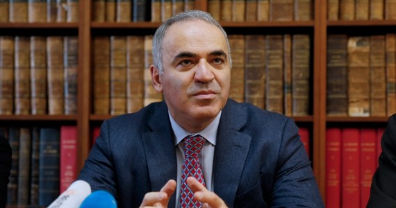 "Nie widzę obecnie żadnej szansy przejścia od brutalnej dyktatury Putina do czegoś co byłoby chociaż takie jak sytuacja, którą mieliśmy 10 lat temu" – ocenił Garri Kasparow, były szachowy mistrz świata, a obecnie jeden z filarów rosyjskiej opozycji. Jego zdaniem zabójstwo Borysa Niemcowa stłumiło jakiekolwiek nadzieje na pokojowe zmiany polityczne w Rosji.
