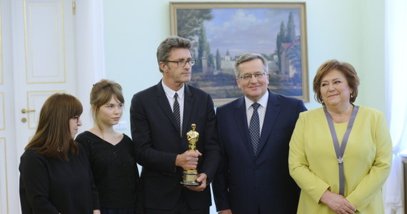 Para prezydencka spotkała się dziś z twórcami nagrodzonej Oscarem dla najlepszego filmu nieanglojęzycznego „Idy”. "Chcielibyśmy podziękować, ale i pogratulować tak pięknych, wspaniałych efektów wysiłku i talentu, pracy i zabiegów pewnie wszelakich, by polski film rozsławić, pokazać jego ciekawe oblicze, jego wielkość" – mówił Bronisław Komorowski. „Byle jakie filmy nie wywołują dyskusji. Chcę więc też serdecznie podziękować za to, że państwa twórczość i państwa sukcesy są zaczynem mądrej - na ogół mądrej – dyskusji” – dodał. 