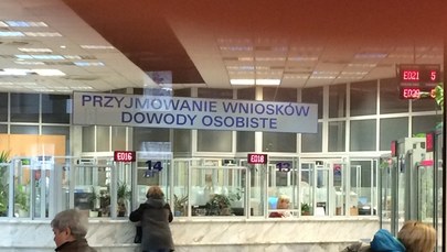 Setki błędów w nowym Rejestrze Państwowym, a MSW ogłasza sukces 