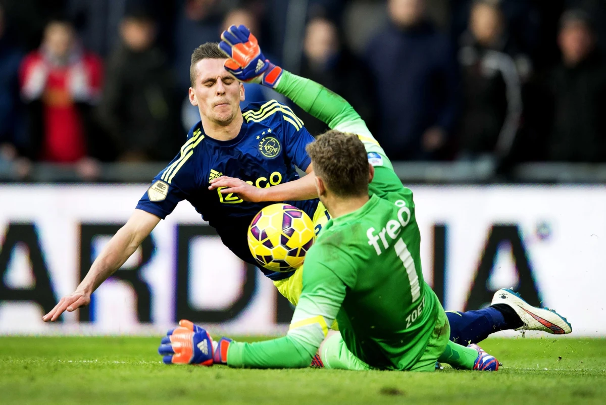 Kontuzja Arkadiusza Milika - na szczęście - nie jest groźna! Napastnik Ajaksu Amsterdam będzie mógł zagrać 29 marca w Dublinie w meczu eliminacji piłkarskich mistrzostw Europy 2016 z Irlandią. Taką informację przekazał oficjalny portal Polskiego Związku Piłki Nożnej.    