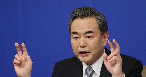 ​Chiny zwiększą współpracę z Rosją. Chodzi m.in. o rozbudowę infrastruktury w Azji. Szef chińskiego MSZ Wang Yi zapewnił, że te stosunki gospodarcze "nie są skierowane przeciwko osobom trzecim".