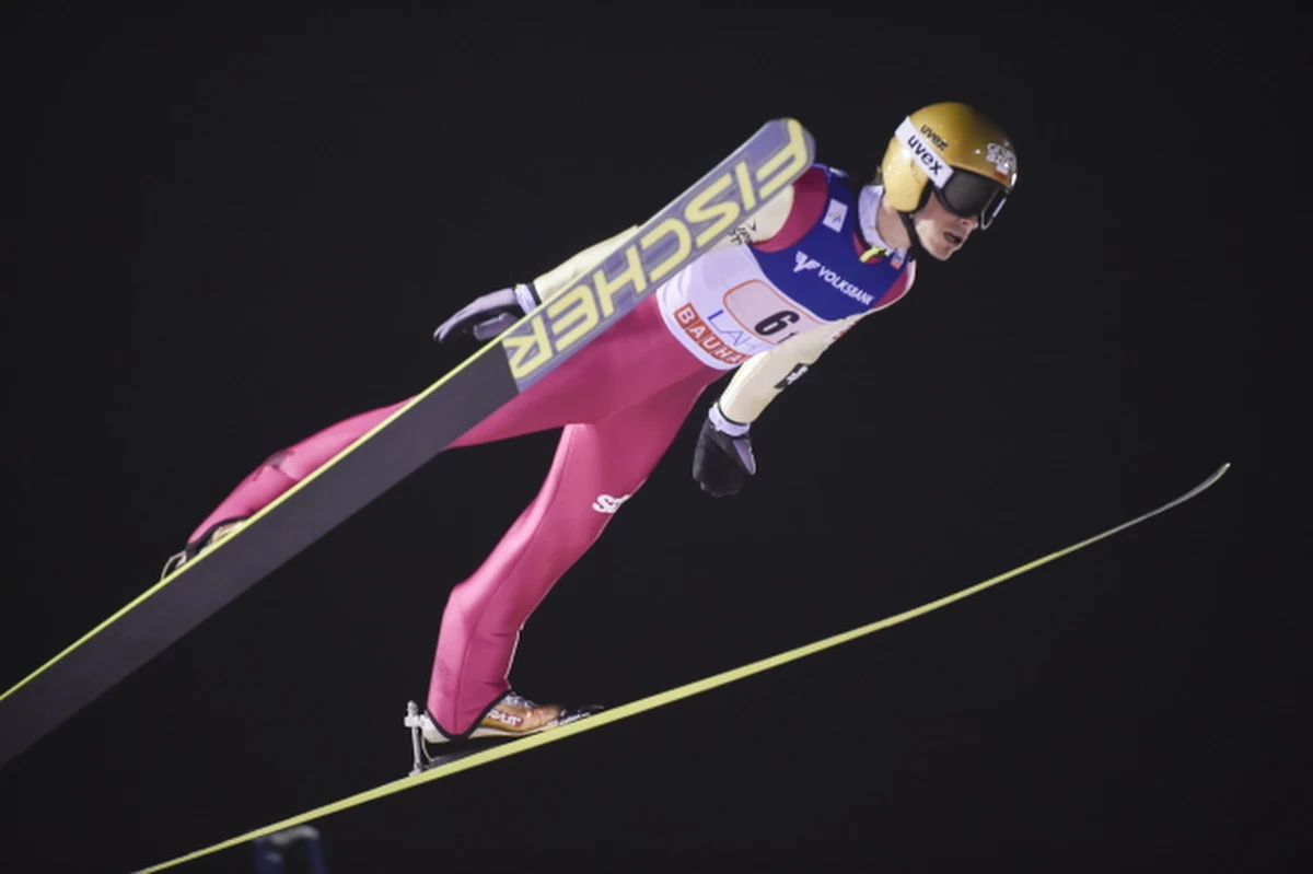 Piotr Żyła zajął osiemnaste miejsce w konkursie Pucharu Świata w skokach narciarskich w fińskim Lahti. Zwyciężył Austriak Stefan Kraft, przed Niemcem Severinem Freundem i Norwegiem Andersem Fannemelem. 