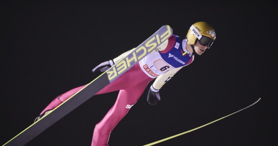 Piotr Żyła zajął osiemnaste miejsce w konkursie Pucharu Świata w skokach narciarskich w fińskim Lahti. Zwyciężył Austriak Stefan Kraft, przed Niemcem Severinem Freundem i Norwegiem Andersem Fannemelem. 