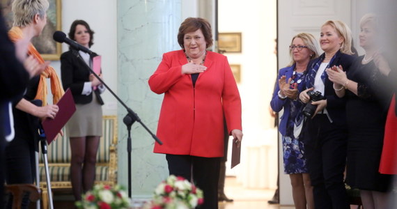 Zmiany, które widać na polskiej wsi, to zasługa aktywnych kobiet - oceniła prezydentowa Anna Komorowska podczas spotkania w Pałacu Prezydenckim z okazji Dnia Kobiet. "Często spotykam się z aktywnymi kobietami - i w miastach, i na wsiach. Każde takie spotkanie jest źródłem optymizmu i zastrzykiem energii" – mówiła. 