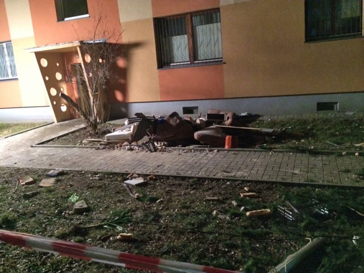 Wybuch gazu w bloku przy ulicy Brackiej w Łodzi. 3 osoby zostały poszkodowane, ewakuowano ok. 60. 