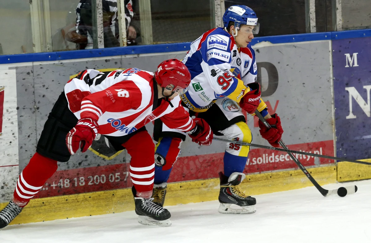 Komisja Odwoławcza PZHL nie uznała protestu Cracovii i podtrzymała walkower na korzyść Podhala w trzecim spotkaniu ćwierćfinałowej rywalizacji play off ekstraligi. Dzięki temu nowotarżanie awansowali do półfinałów. 