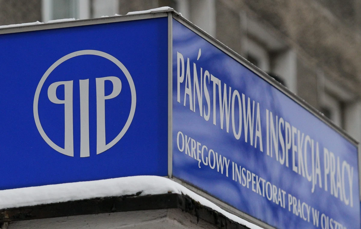 90 tysięcy kontroli i prawie 20 tysięcy wystawionych mandatów - to wstępny bilans działań Państwowej Inspekcji Pracy w 2014 roku, do którego dotarła reporterka RMF FM Magdalena Gawlik. Co czwarty z mandatów pracodawcy otrzymali za naruszanie przepisów dotyczących wypłat wynagrodzeń. Z raportu wynika jednak, że liczba tych, którzy zalegają z wypłatami dla pracowników spada z roku na rok.