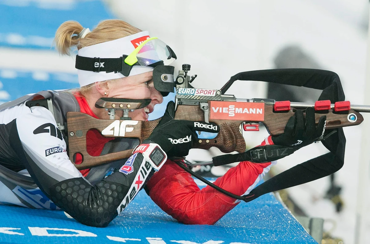 ​Rosjanka Jekaterina Jurłowa wygrała bieg indywidualny na 15 km biathlonowych mistrzostw świata w fińskim Kontiolahti. Najlepsza z Polek - Monika Hojnisz - zajęła dziewiąte miejsce. Dwukrotna medalistka tej imprezy Weronika Nowakowska-Ziemniak była 13.