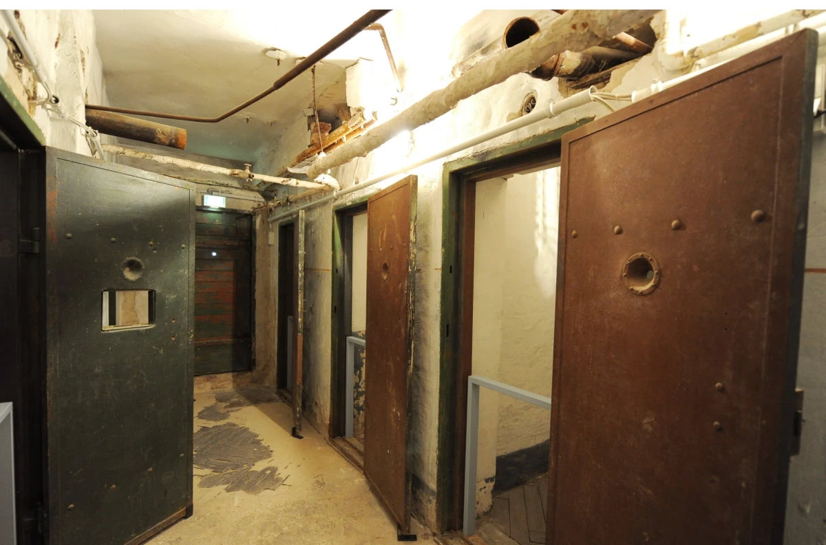 Na 5 lat więzienia skazał sąd w Kownie 84-letniego byłego funkcjonariusza radzieckiego Komitetu Bezpieczeństw Państwowego (KGB). To wyrok za ludobójstwo, jakiego mężczyzna dopuścił się przy zwalczaniu antykomunistycznej partyzantki na Litwie.