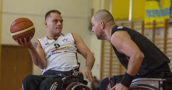 Sport niepełnosprawnych jest w Polsce nie tylko niedoceniany, ale też nieuregulowany prawnie - mówi w wywiadzie dla "Rzeczpospolitej" Łukasz Szeliga, prezes Polskiego Związku Sportu Niepełnosprawnych "Start".