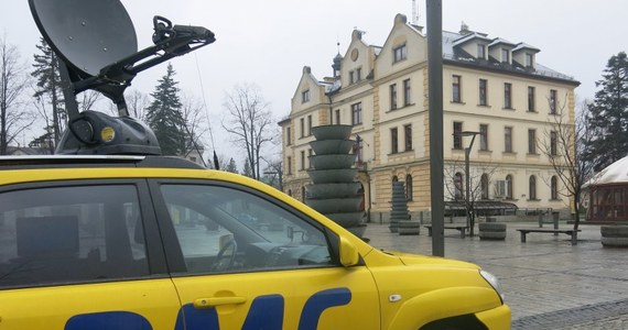 Ustroń to jedyna w Beskidzie Śląskim miejscowość uzdrowiskowa. Miasto położone jest w dolinie rzeki Wisły pomiędzy Czantorią Wielką i Równicą. Można tu przyjechać na narty, na spacer i po zdrowie. Ustroń kusi malowniczymi krajobrazami o każdej porze roku. 