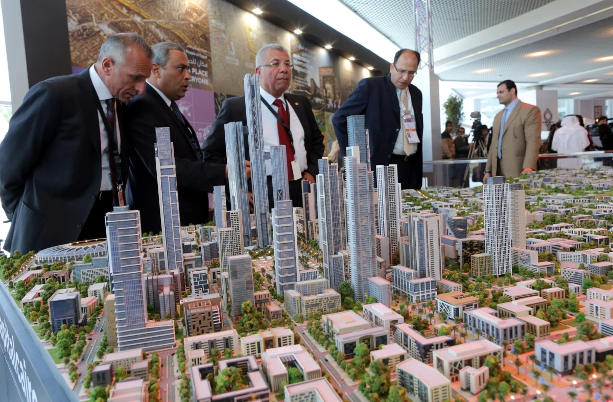 Egipt ogłosił zamiar wybudowania nowej administracyjno-biznesowej stolicy kraju! Miasto ma odciążyć przeludniony Kair i zapewnić pięciu milionom mieszkańców lepsze warunki życia.