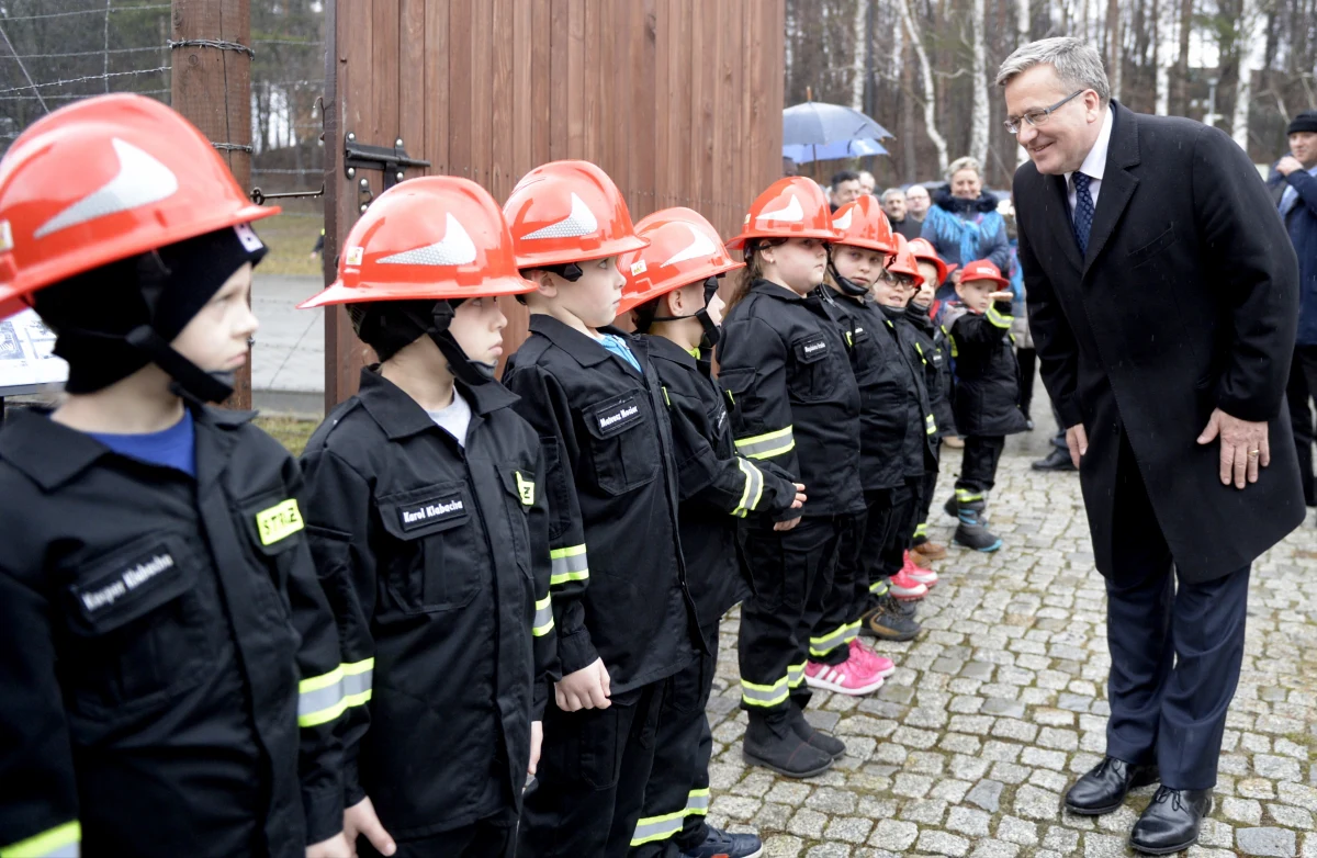 Prezydent Bronisław Komorowski poinformował, że podpisał ustawę wyrażającą zgodę na ratyfikację konwencji dot. zwalczania przemocy wobec kobiet. Zapowiedział, że podejmie decyzję o ratyfikacji dokumentu "bez niepotrzebnej zwłoki", po zbadaniu go od strony prawnej. 
