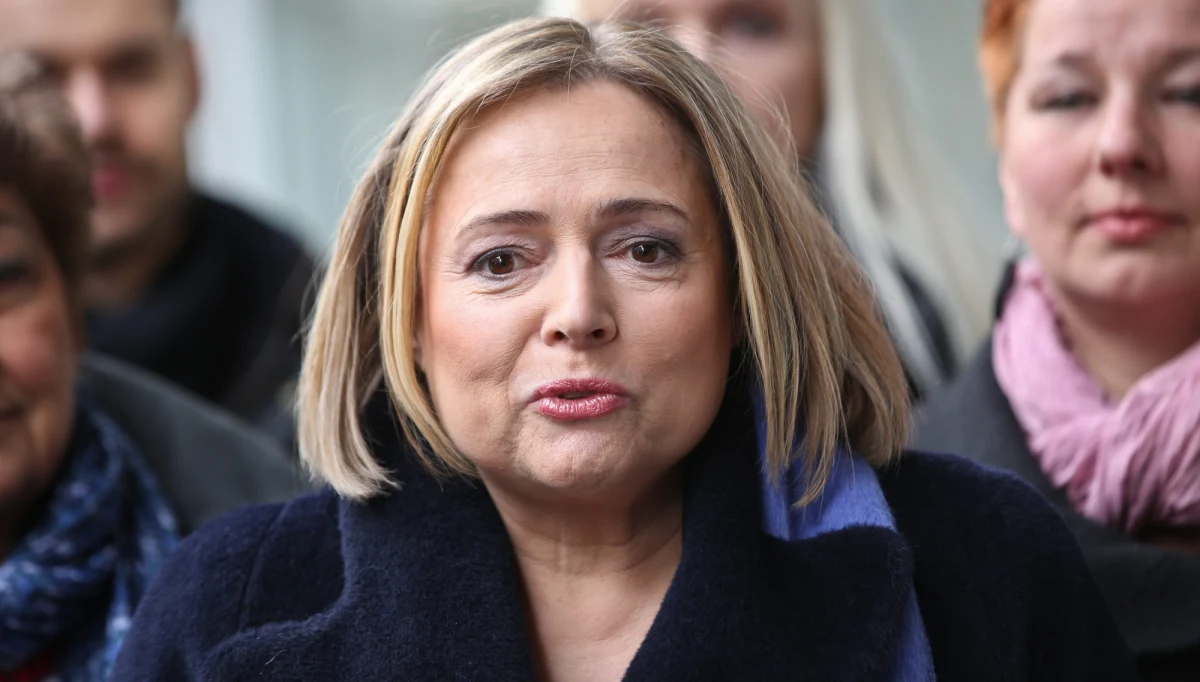 "Więcej kobiet w polityce to jest więcej demokracji, to jest więcej praw i równouprawnienia, to jest lepsza polityka socjalna i lepsza polityka społeczna" – mówiła podczas szkolenia "Kobiety w polityce" kandydatka na prezydenta Polski, Wanda Nowicka. Jak podkreśliła, większy udział kobiet w polityce pozwoliłby na większą reprezentację ich interesów i potrzeb. 