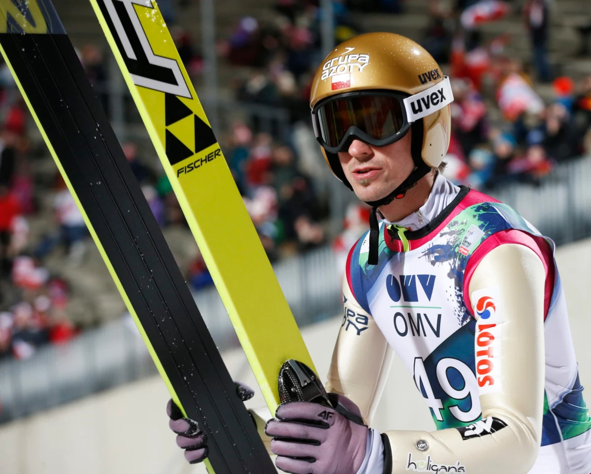 Dziś w Oslo zostanie rozegrany drugi konkurs Pucharu Świata w skokach narciarskich. Wczoraj zwyciężył lider klasyfikacji pucharowej Niemiec Severin Freund. Nieźle zaprezentowali się Polacy - Kamil Stoch był piąty, a Piotr Żyła szósty.
