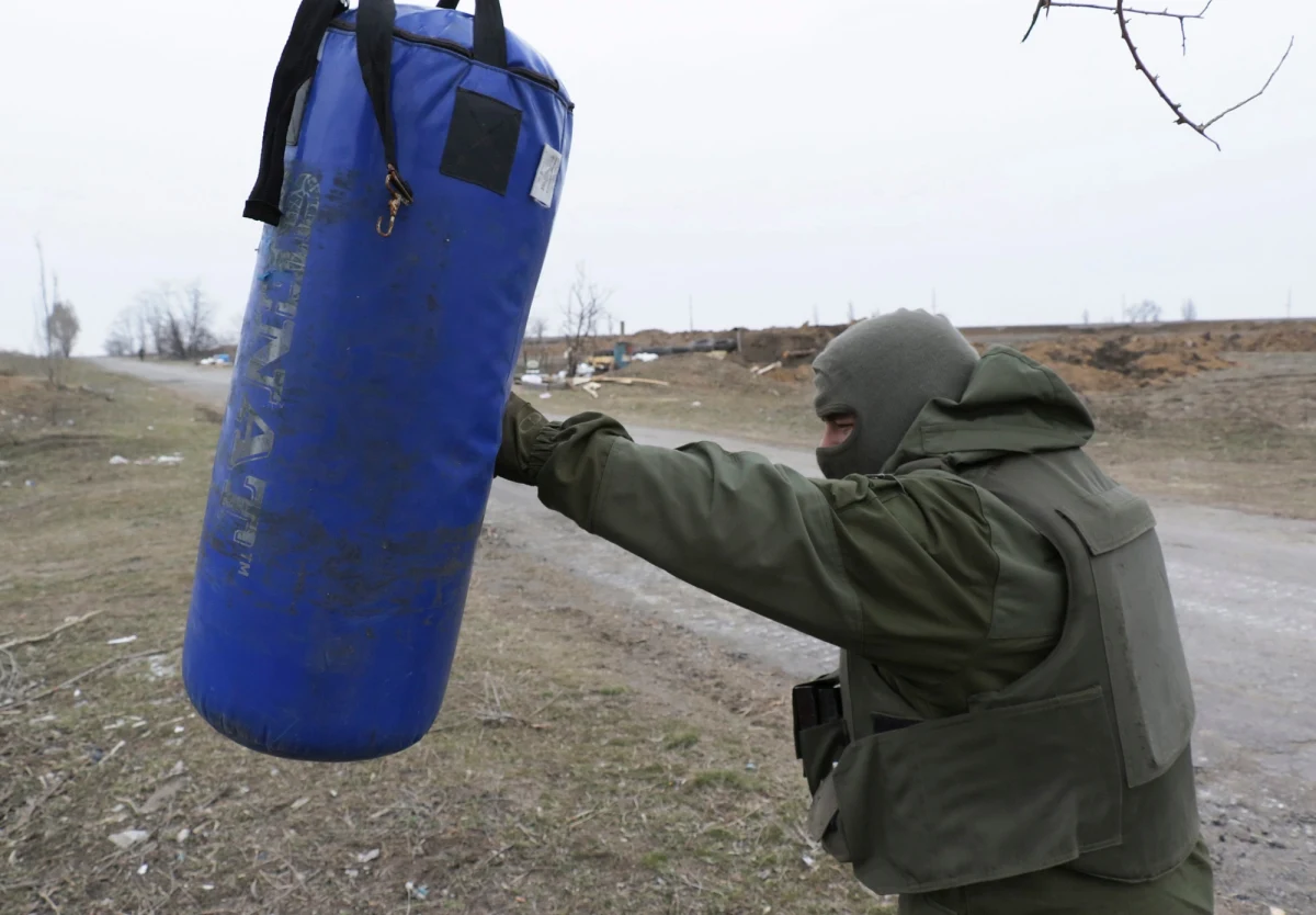 Obywatele Niemiec dołączyli się do separatystów walczących na Ukrainie. Większość z nich to Niemcy rosyjskiego pochodzenia. Wśród nich są byli żołnierze Bundeswehry – alarmuje niemiecki „Die Welt”. Szeregi prorosyjskich separatystów zasilają też Skandynawowie. Jednak według władz w Sztokholmie, większym zagrożeniem są ci jadący na wojnę, którą światu wypowiedzieli dżihadyści. 