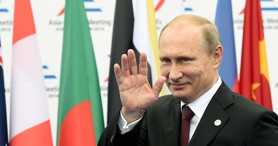 „Władimir Putin musi mieć bardzo dobry powód, żeby ukrywać przyczyny swojej nieobecności. Jeżeli się pojawi to będzie musiał taki dobry powód podać” – mówi w rozmowie z RMF FM Piotr Kościński, ekspert Polskiego Instytutu Spraw Międzynarodowych. „Takie rzeczy jak nieobecność to nie są sprawy budujący autorytet. To są sprawy raczej podważające autorytet. Myślę, że ostatnia rzecz na jakiej Putinowi zależy, to jest osłabianie swojego autorytetu” - podkreśla.