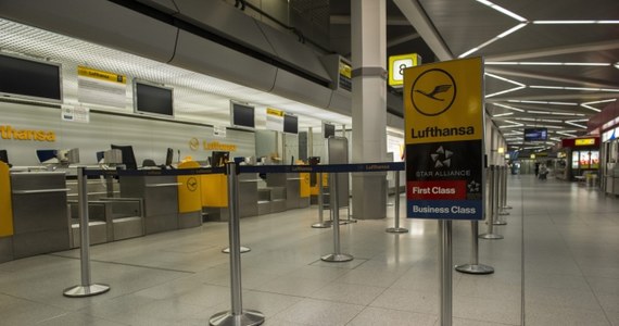 Z powodu całodobowego strajku pilotów, Lufthansa odwołała dziś wszystkie rejsy na trasie Warszawa - Frankfurt. Związek zawodowy pilotów Cockpit walczy o zachowanie przywilejów emerytalnych. 