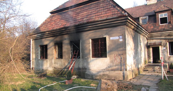 Pożar w noclegowni przy ul. Krzemienieckiej w Krakowie. 24 osoby zostały ewakuowane. Jedna osoba trafiła do szpitala.