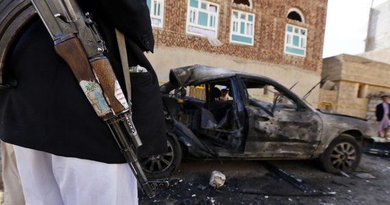 Co najmniej 142 osoby zginęły, a 351 zostało rannych w trzech samobójczych zamachach bombowych na dwa meczety w stolicy Jemenu, Sanie - podało jemeńskie ministerstwo zdrowia, na które powołuje się agencja AFP. Do ataków przyznało się Państwo Islamskie w Jemenie.